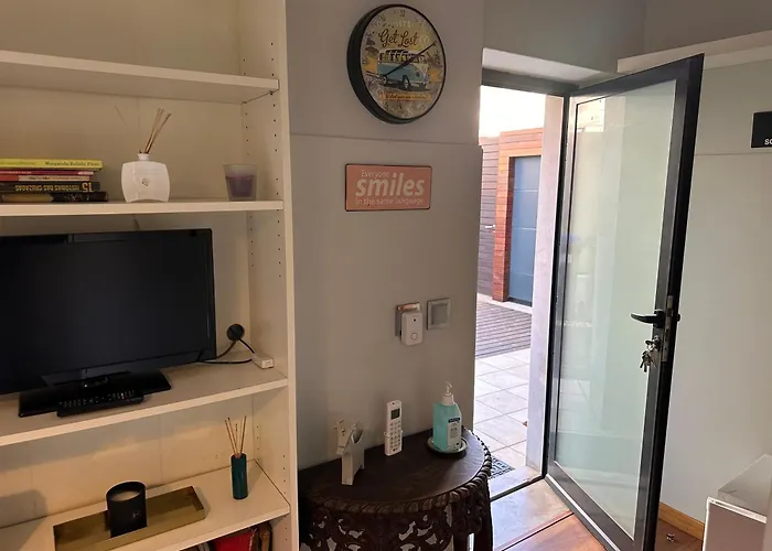 Annex Bedroom - Garden *