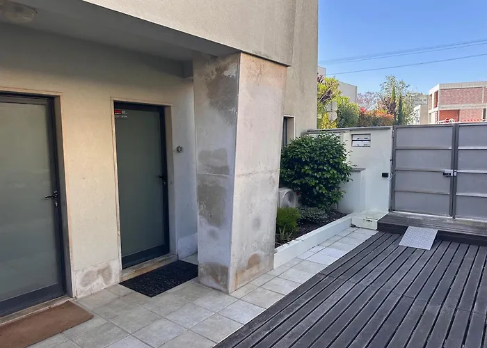 Annex Bedroom - Garden *