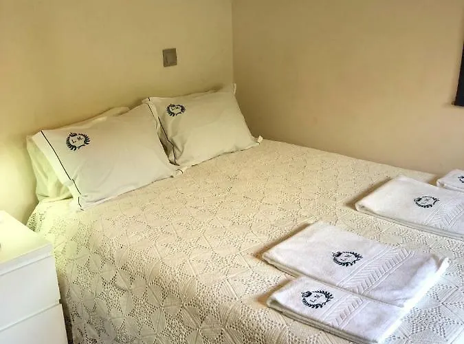 Annex Bedroom - Garden *