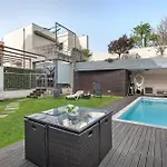 Annex Bedroom - Garden