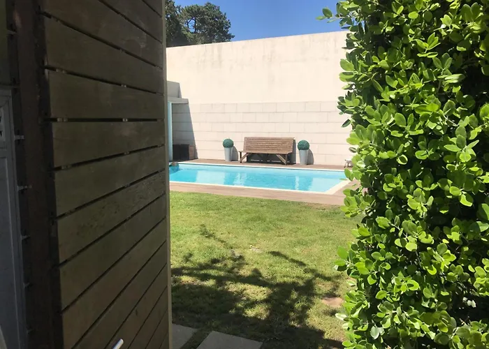 Annex Bedroom - Garden Oporto